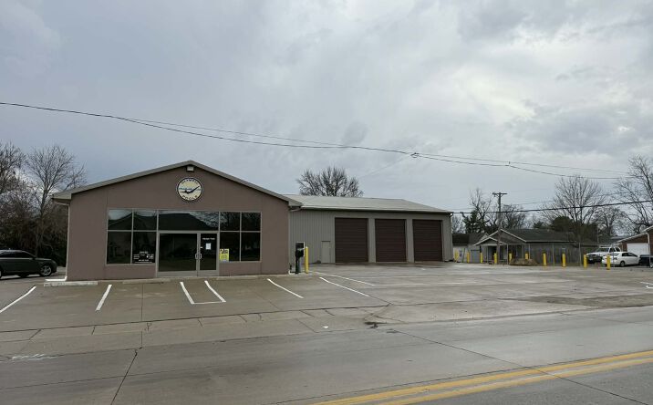 Pictures of Office property located at 707 W Boulevard Street, Marion, IL 62959 for lease - image #1