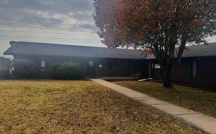 Pictures of Office property located at 3909 W Ernestine Drive 1, Marion, IL 62959 for lease - image #1