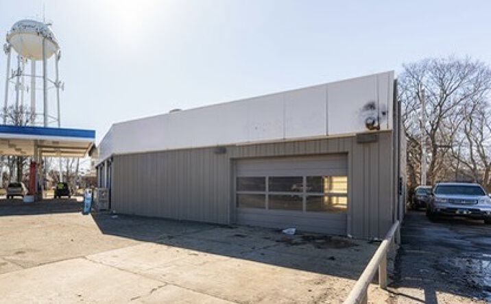 Pictures of Retail property located at 451 W Virginia Street, Crystal Lake, IL 60015 for lease - image #1