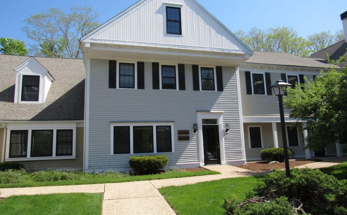 Pictures of Office property located at 86 Willow Street Street 6, Yarmouth Port, MA 02675 for lease - image #1
