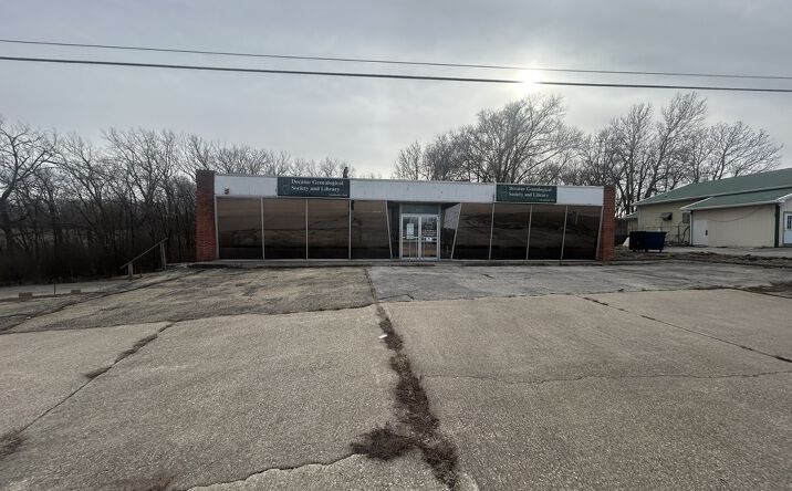 Pictures of Retail, Industrial property located at 1255 W South Side Dr, Decatur, IL 62521 for lease - image #1