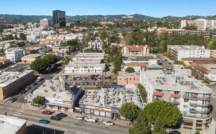 Pictures of Retail, Restaurant property located at 11419 Santa Monica Blvd, Los Angeles, CA 90025 for lease - image #1