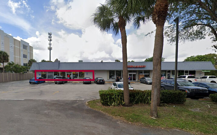 Pictures of Office property located at 215 SW 125th Ave, Plantation, FL 33325 for lease - image #1