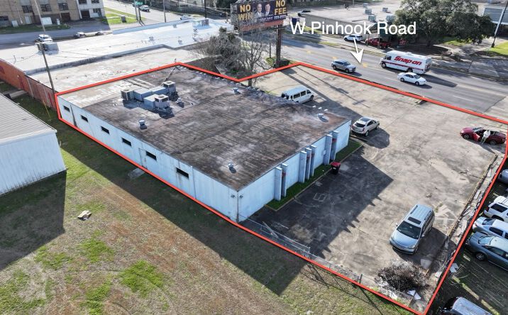 Pictures of Office, Retail property located at 117 W Pinhook Rd, Lafayette, LA 70501 for lease - image #1
