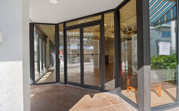 Pictures of Retail property located at 71 Lighthouse Rd, Hilton Head Island, SC 29928 for lease - image #1