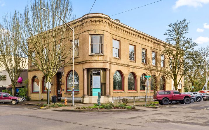 Pictures of Office property located at 143 SW 2nd St, Corvallis, OR 97333 for lease - image #1