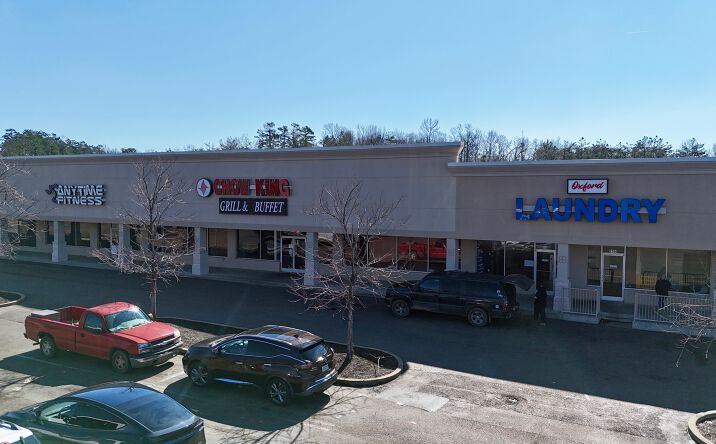Pictures of Retail, Restaurant property located at 2128 Jackson Ave W, Oxford, MS 38655 for lease - image #1
