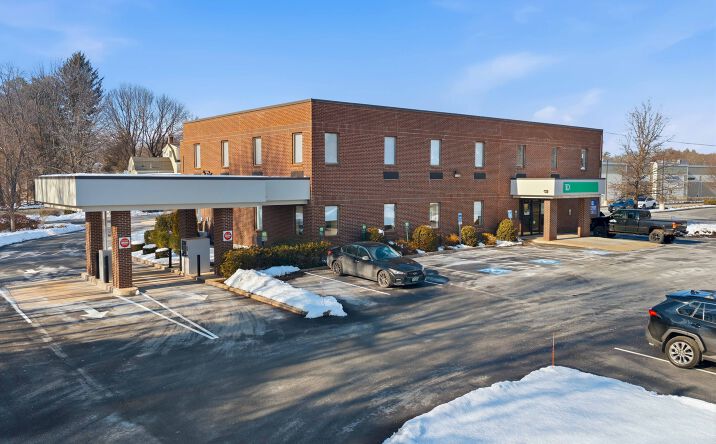 Pictures of Office property located at 175 Great Rd, Bedford, MA 01730 for lease - image #1
