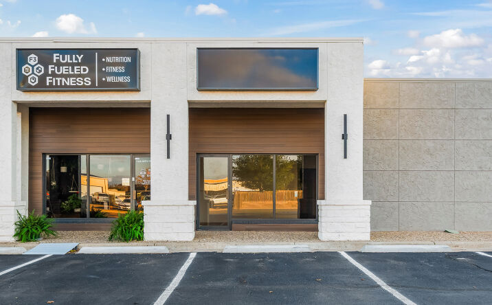 Pictures of Retail, Office property located at 5135 69th St, Lubbock, TX 79424 for lease - image #1