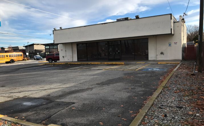 Pictures of Retail, Restaurant property located at 722 N Park Rd, Spokane Valley, WA 99212 for lease - image #1