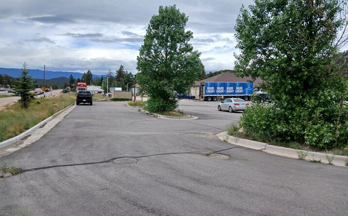 Pictures of Retail property located at 30403 Kings Valley Dr, Conifer, CO 80433 for lease - image #1