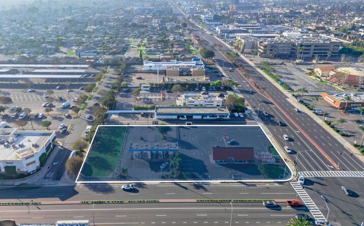 Pictures of Land property located at 18012 Beach Blvd, Huntington Beach, CA 92646 for lease - image #1