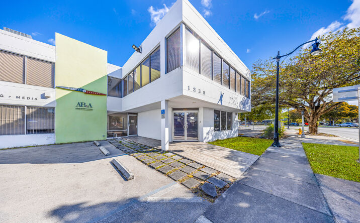 Pictures of Retail, Office property located at 1235 SW 22nd St, Miami, FL 33145 for lease - image #1