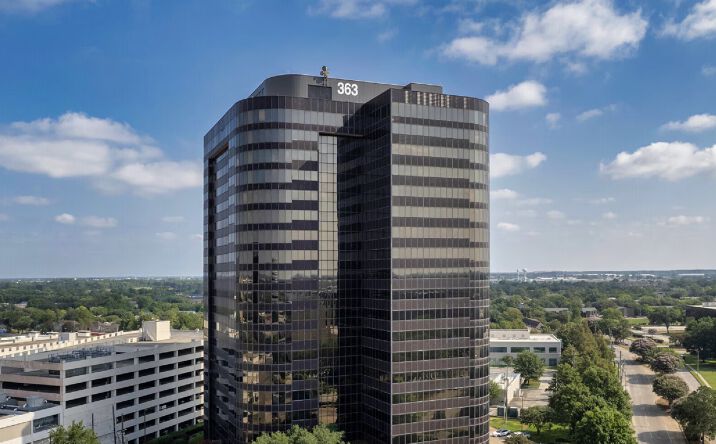 Pictures of Office, Restaurant, Retail property located at 363 N Sam Houston Pkwy E, Houston, TX 77060 for lease - image #1