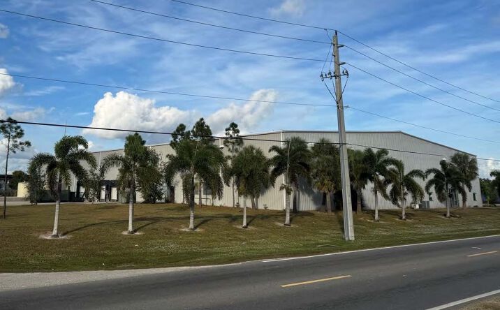 Pictures of Industrial property located at 3307 Hanson St, Fort Myers, FL 33916 for lease - image #1