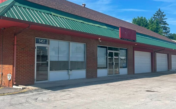 Pictures of Retail property located at 5457 Secor Rd, Toledo, OH 43623 for lease - image #1
