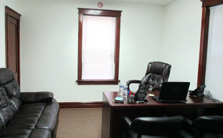 Pictures of Office property located at 8707 Gravois Ave., St. Louis, MO 63123 for lease - image #1