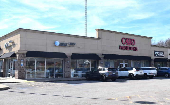 Pictures of Retail property located at 415 W Cherry St, Alma, AR 72921 for lease - image #1