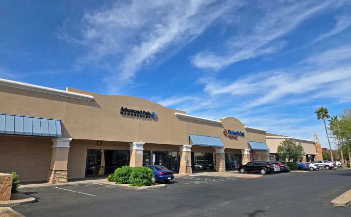 Pictures of Retail property located at 9620 N Metro Pkwy, Phoenix, AZ 85051 for lease - image #1