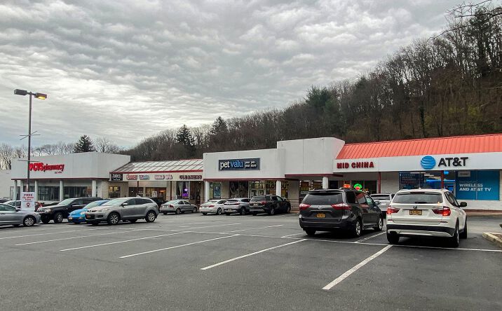 Pictures of Retail property located at 169 Pine Hollow Rd, Oyster Bay, NY 11771 for lease - image #1