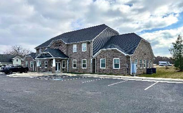 Pictures of Retail property located at 8253 Crown Colony Pkwy, Mechanicsville, VA 23116 for lease - image #1