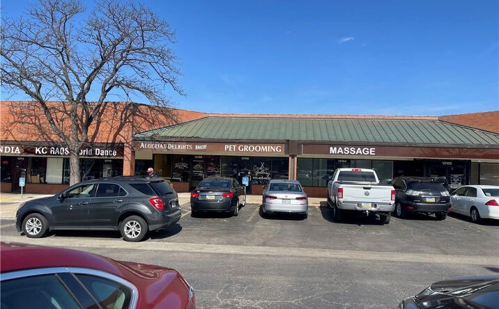 Pictures of Retail property located at 12106 W 87th Street Parkway, Lenexa, KS 66215 for lease - image #1