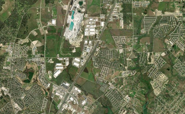 Pictures of Retail property located at S I-35 Frontage Rd, Kyle, TX 78640 for lease - image #1