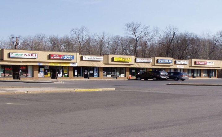 Pictures of Retail property located at 597-569 Blackwood-Clementon Rd, Lindenwold, NJ 08021 for lease - image #1