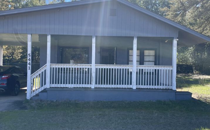 Pictures of Retail, Office property located at 5441 Caroline St, Milton, FL 32571 for lease - image #1