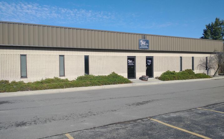 Pictures of Office property located at 760 Woodland Drive E, Saline, MI 48176 for lease - image #1