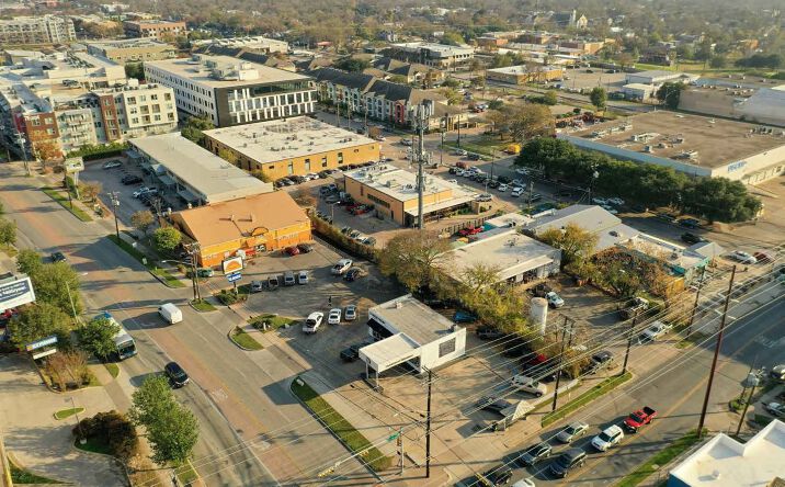 Pictures of Retail property located at 1901, 1917, & 1923 E 7th St, Austin, TX 78702 for lease - image #1