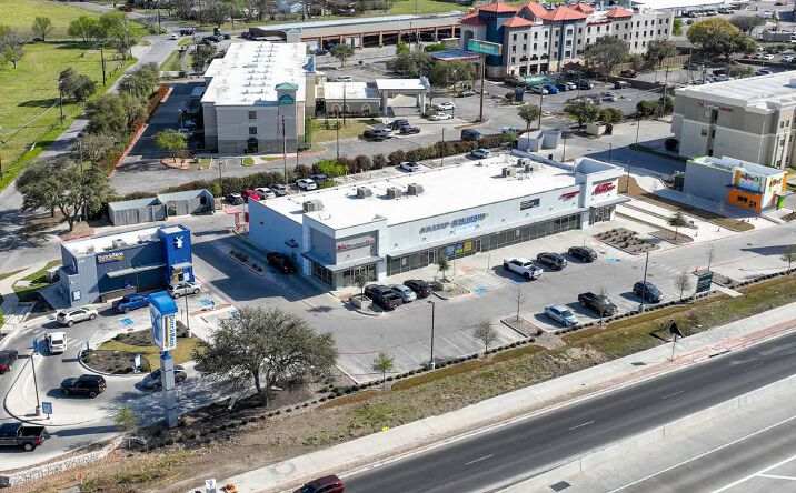 Pictures of Retail property located at 200 IH 35 S, San Marcos, TX 78666 for lease - image #1