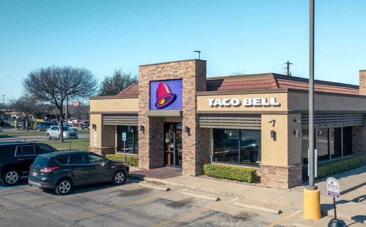 Pictures of Retail property located at 9504 N Lamar Blvd, Austin, TX 78753 for lease - image #1