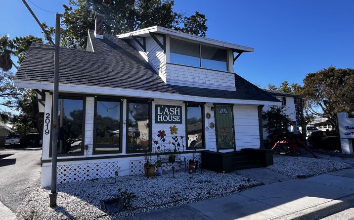Pictures of Office, Retail property located at 2019 Manatee Ave W, Bradenton, FL 34205 for lease - image #1