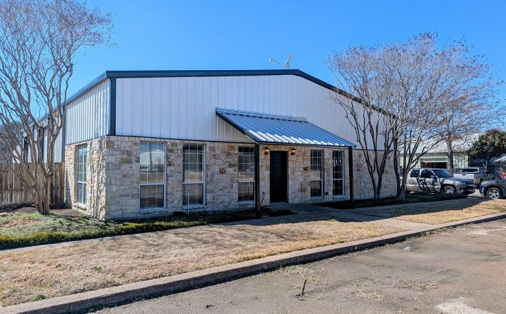 Pictures of Office, Industrial property located at 365 Val Verde Rd, McGregor, TX 76657 for lease - image #1
