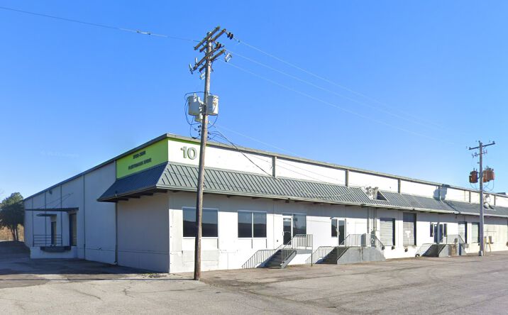 Pictures of Industrial property located at 2930 Fleetbrook Dr, Memphis, TN 38116 for lease - image #1