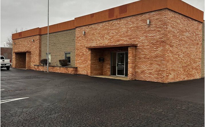 Pictures of Industrial, Office property located at 2750 Viking Ln, Moraine, OH 45439 for lease - image #1