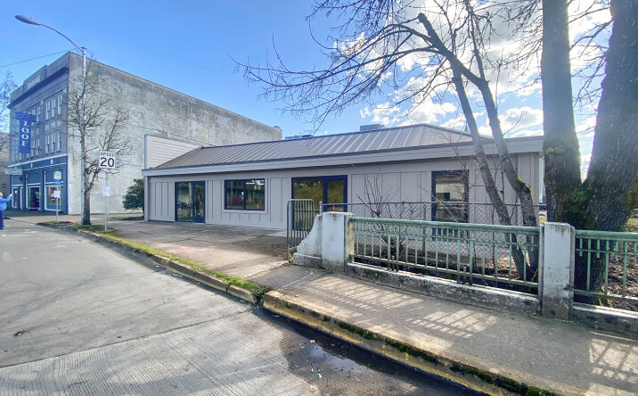 Pictures of Retail, Office property located at 303 E Main St, Cottage Grove, OR 97424 for lease - image #1