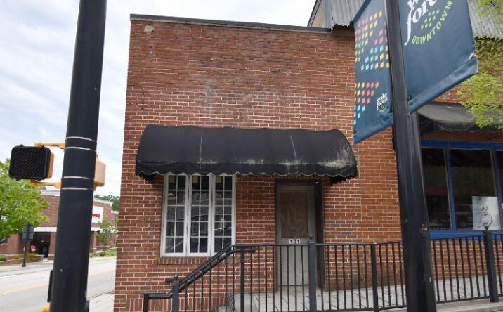 Pictures of Restaurant property located at 101 South White Street, Wake Forest, NC 27587 for lease - image #1
