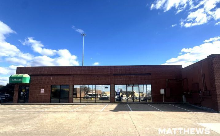 Pictures of Retail, Office property located at 3434 Towne Crossing Blvd, Mesquite, TX 75150 for lease - image #1