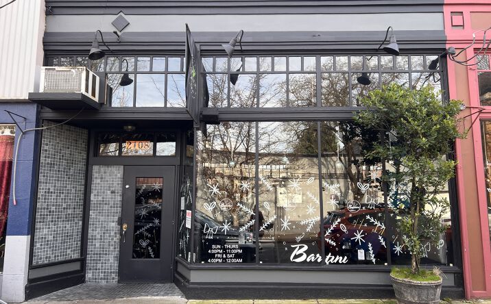 Pictures of Retail, Restaurant property located at 2108 NW Glisan St, Portland, OR 97210 for lease - image #1