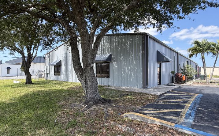 Pictures of Industrial property located at 3150 Old Metro Pkwy, Fort Myers, FL 33916 for lease - image #1