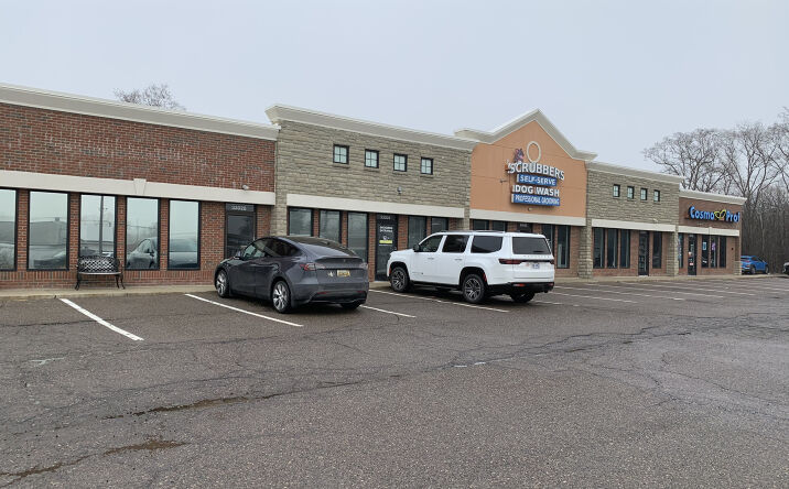 Pictures of Retail property located at 33028 Northwestern Hwy, West Bloomfield, MI 48322 for lease - image #1