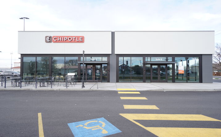 Pictures of Retail property located at 1885 N 1st St, Hermiston, OR 97838 for lease - image #1