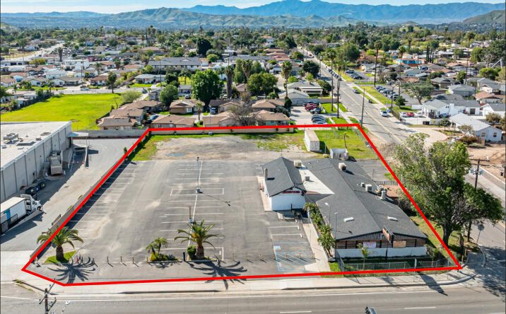 Pictures of Retail, Land, Restaurant property located at 10390 Arlington Ave, Riverside, CA 92505 for lease - image #1