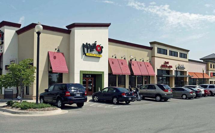 Pictures of Retail property located at 937 SW 25th St, Moore, OK 73160 for lease - image #1