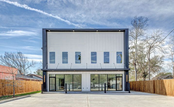 Pictures of Office property located at 704 S 1st St, Conroe, TX 77301 for lease - image #1