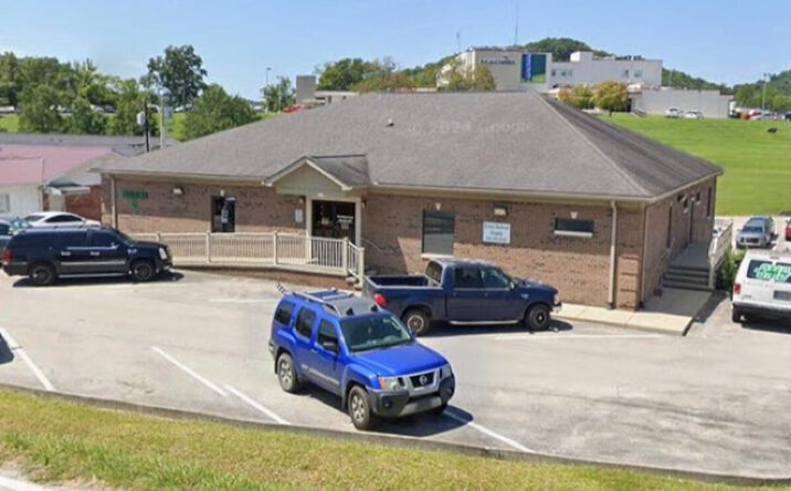 Pictures of Office property located at 485 Memorial Dr, Manchester, KY 40962 for lease - image #1