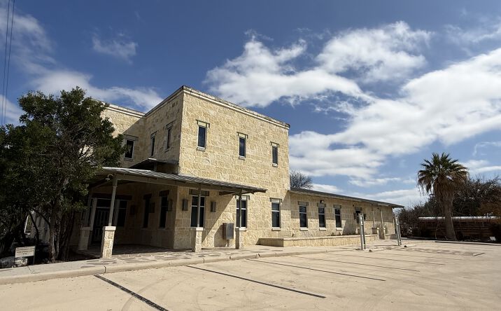 Pictures of Office property located at 1122 Austin Hwy, San Antonio, TX 78209 for lease - image #1