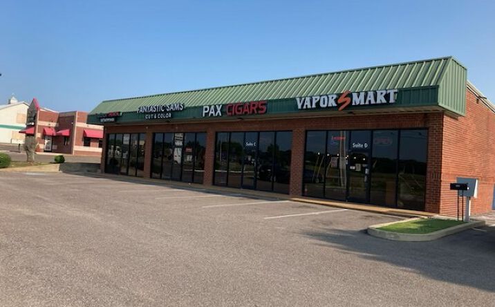 Pictures of Retail property located at 5940 Goodman Rd, Olive Branch, MS 38654 for lease - image #1